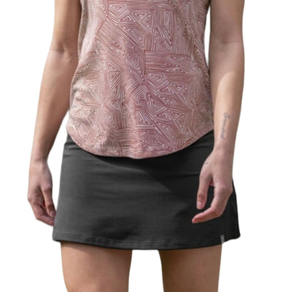 Title Nine Black Skort